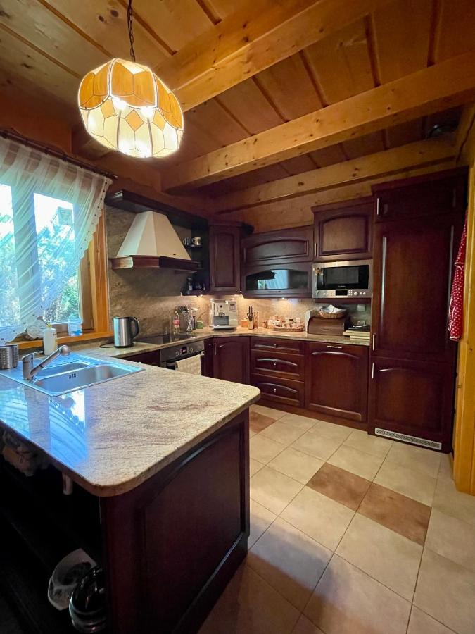 Villa Dom Z Bali Przy Szlaku Kasina Wielka Exterior foto