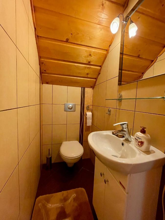 Villa Dom Z Bali Przy Szlaku Kasina Wielka Exterior foto
